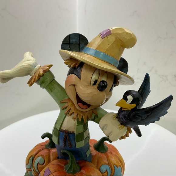 Walt Disney Showcase Collection Harvest Scarecrow #4039066 Mickey Mouse - Picture 9 of 11